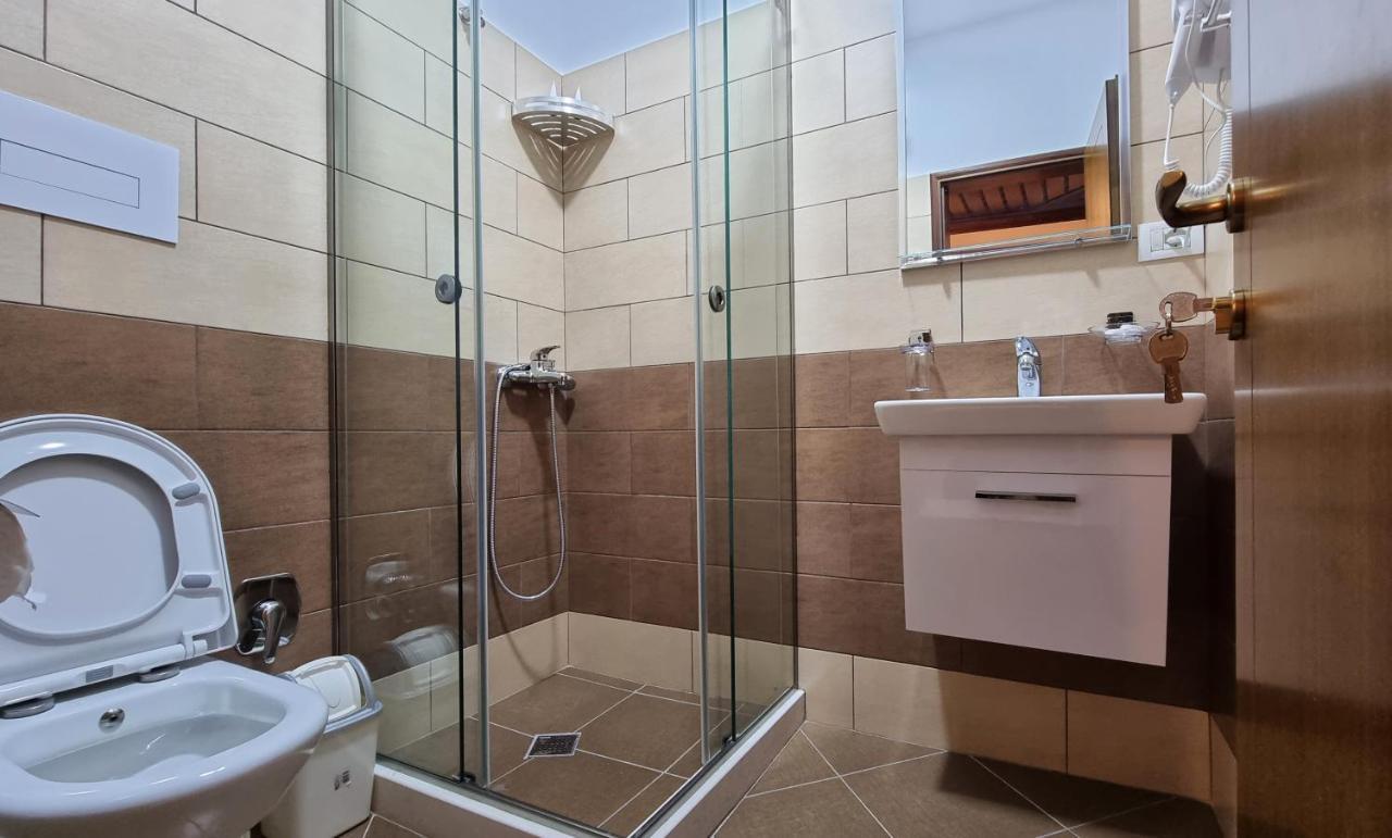 Master Hotel Berat Zewnętrze zdjęcie